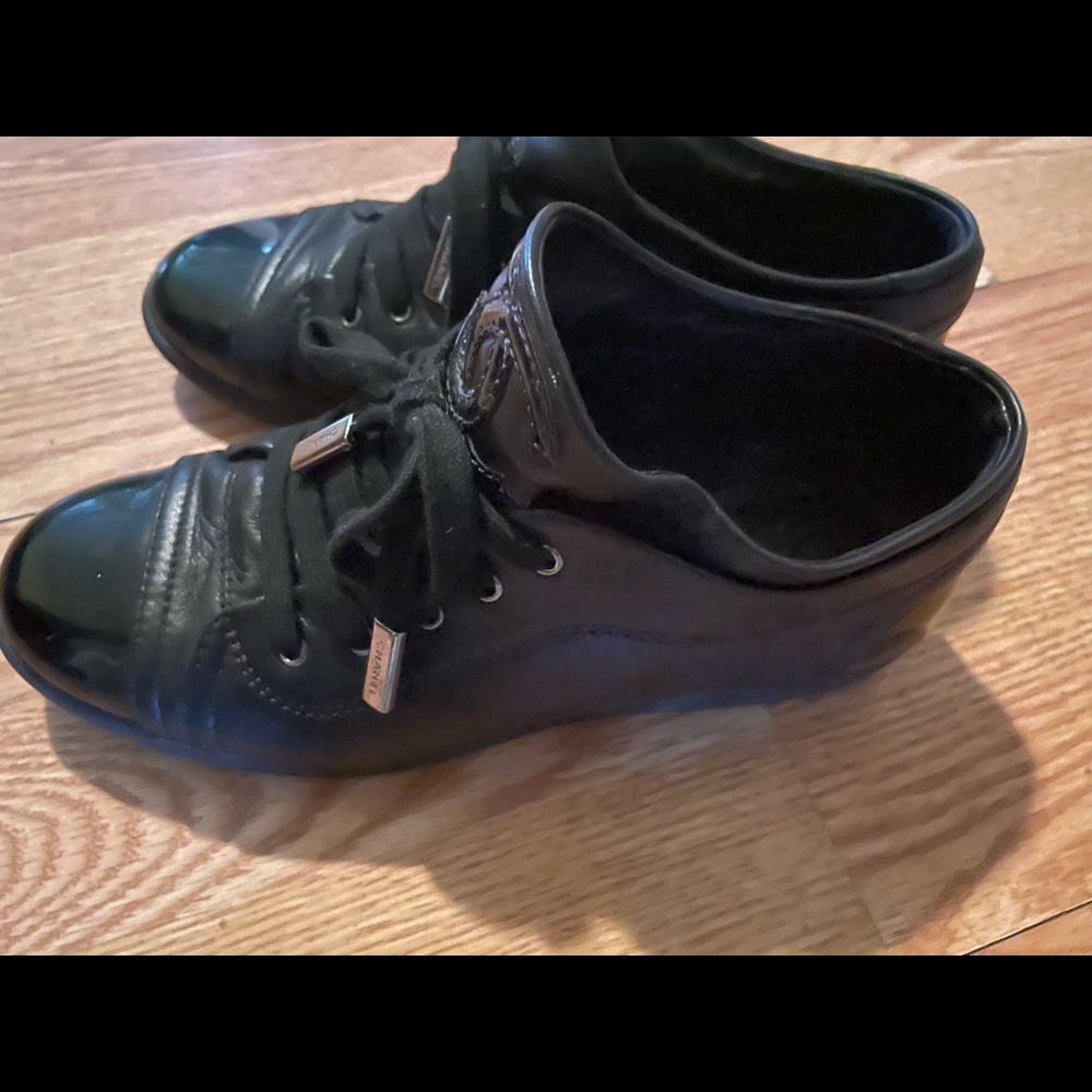 CHANEL sneakers - Picture 3 of 5